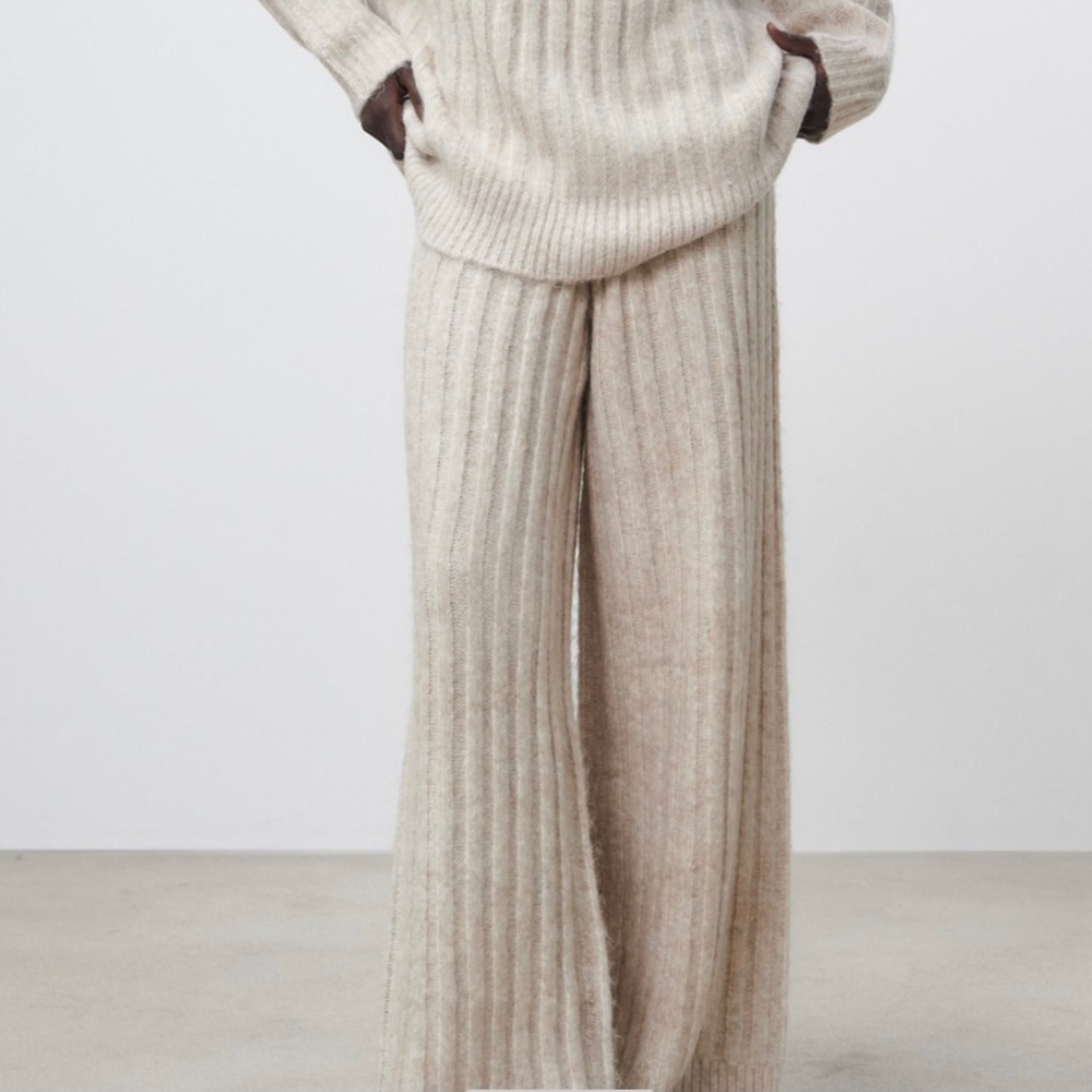 ZARA WIDE LEG KNIT PANTS